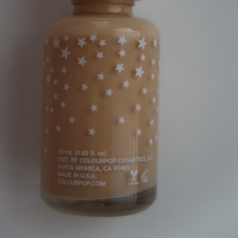 Colour pop No filter foundation